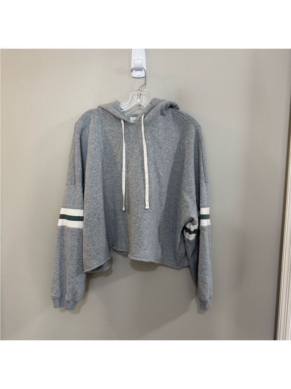 Women's American Eagle Crop Oversized Striped Sleeves Hoodie. Size Large